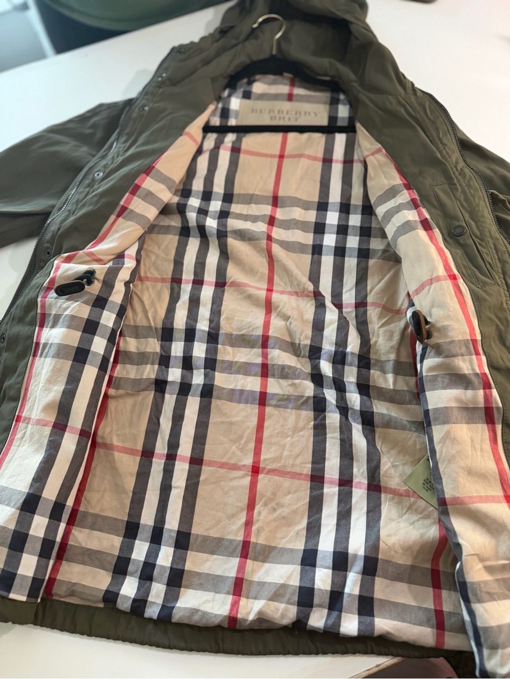 Burberry Olive Green Hooded Field Jacket with Signature Check Lining - Picture 2 of 9